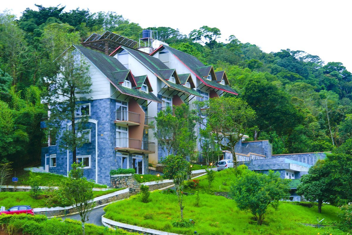 shola Crown Resort